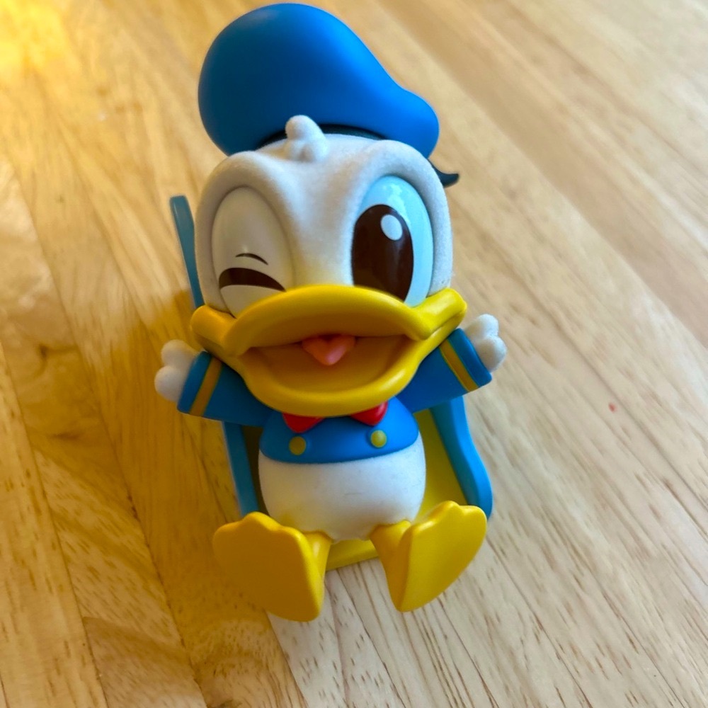 Cute Donald Duck Figurine